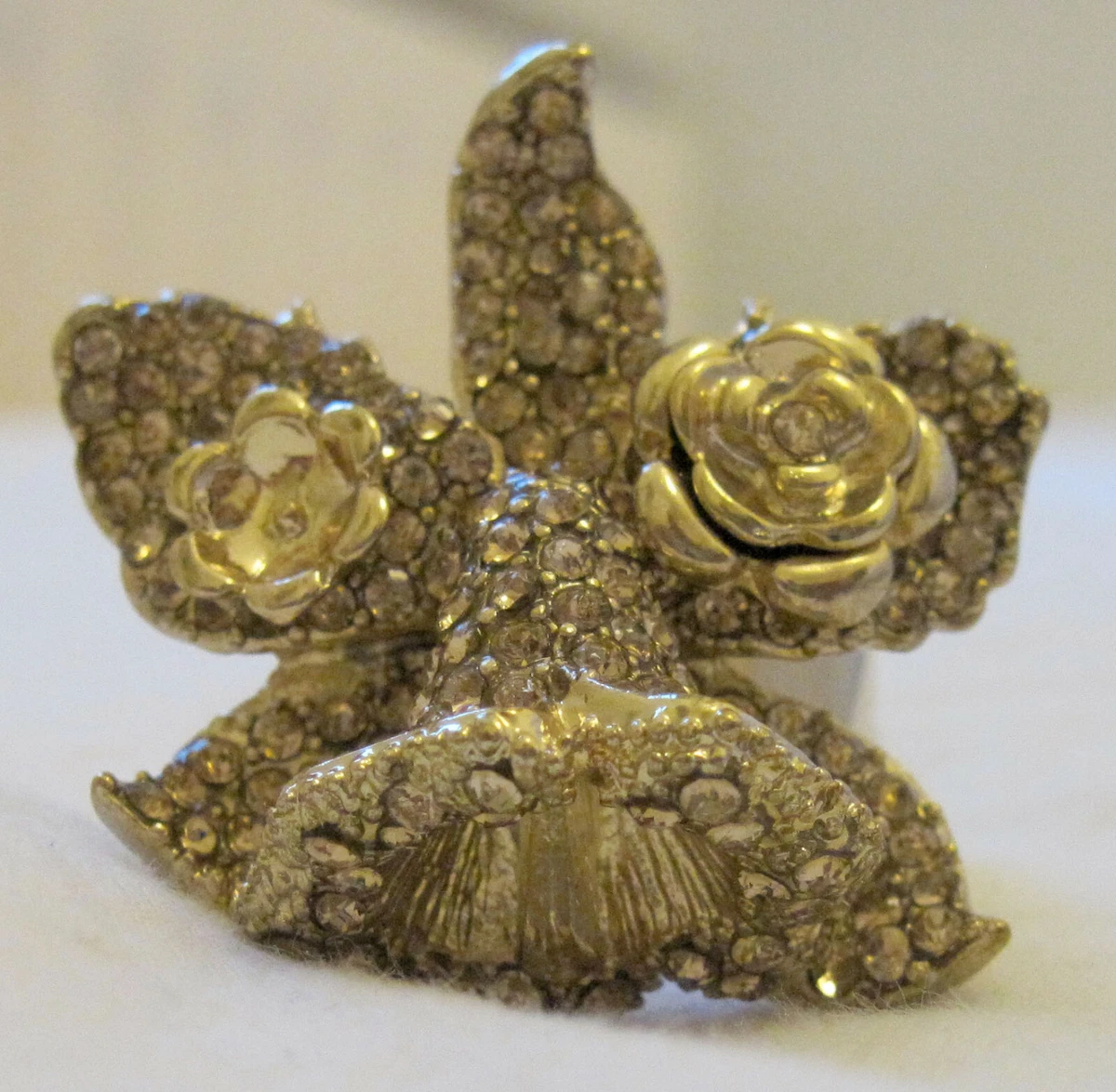 H&m brooch deals