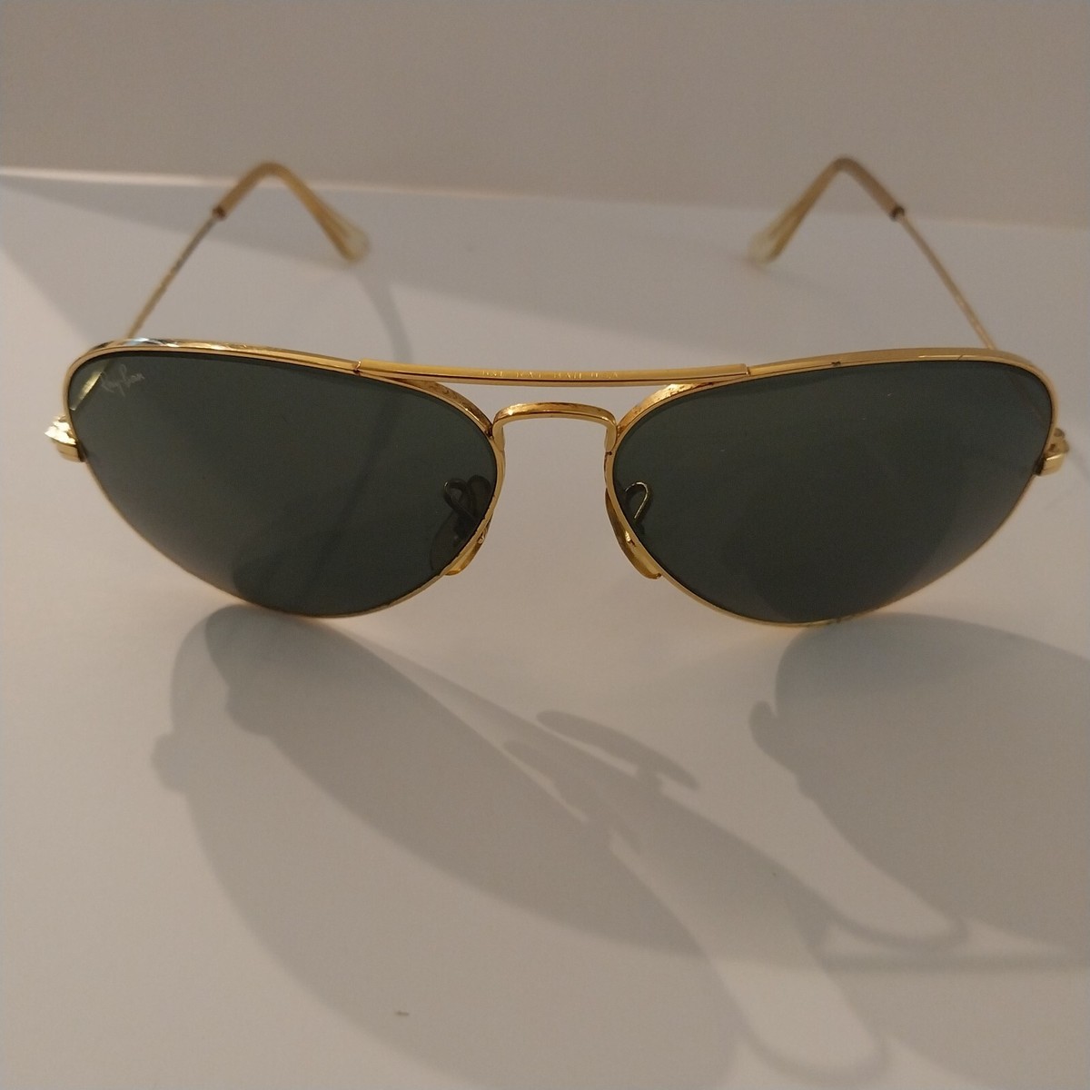 VINTAGE 1970's BAUSCH & LOMB RAY-BAN AVIATOR SUNGLASSES GOLD