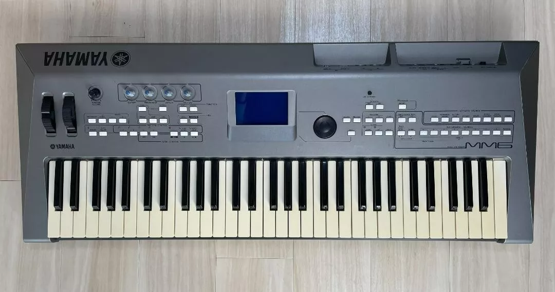 YAMAHA MM6