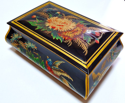 Vintage Tin Large Lidded Box / Casket - Flowers, Bird Decor - 1950/60s