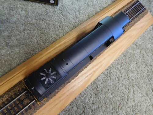 Atlas FM H16-44 HO Diesel Locomotive, DCC w/ Sound, Northern Pacific RR, w/box, - Picture 6 of 7