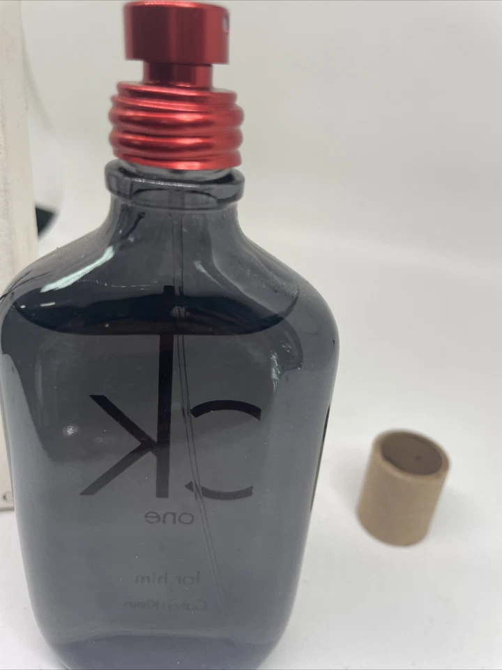 Calvin Klein CK One Red Edition For Him Eau De Toilette Spray TT 3,4 oz/100 ml Foto 4 de 4