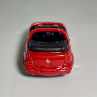 Maisto Volkswagen VW GOLF GTI Cabrio 1:64 Scale Diecast Diorama Maisto Volkswagen VW GOLF GTI Cabrio 1:64 Scale Diecast Diorama
