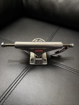 Supreme Independent Skateboard Truck Set (set of 2) Size 149
