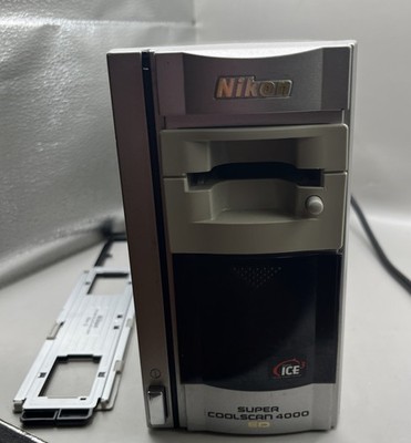 Nikon Super COOLSCAN 4000 ED Photo Slide & Film Scanner 35mm