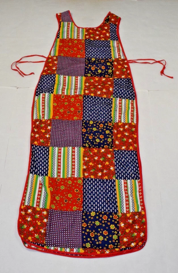 Vintage Full Length Apron One Size 70s Red Blue Patchwork Squares Open Sides - Image 2 of 4