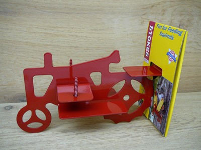 Stokes Select Red Tractor Double Corn Cob Squirrel Feeder Hold 2