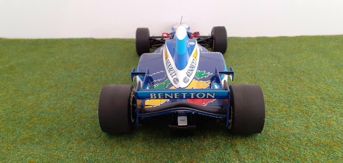 Photo 4 - Avec cette Benetton-Renault B195, Michael Schumacher remporta le premier de ses sept