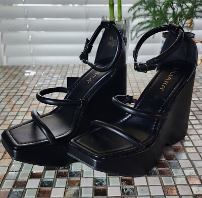 Liliana Forever 21 Sandle Wedges Size 10 NWT