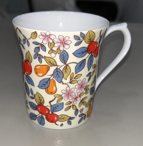 Vintage Queen's Fine Bone China England Orchard Coffee Tea Mug- Perfect!