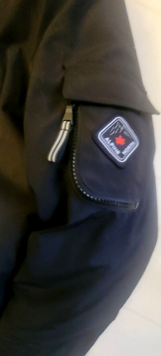 Alpine North Veganer Parka Jacke mit Fellkapuze. Damen Größe 1X. Schwarz und Orange - Bild 9 von 24