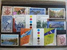 AUSTRALIE LOT DE  TIMBRES NEUFS ** TOUS  DIFFERENTS
