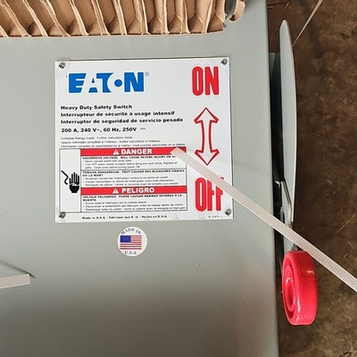 Eaton Heavy Duty Safety Switch Disconnect 200A 240V AC Metal Gray
