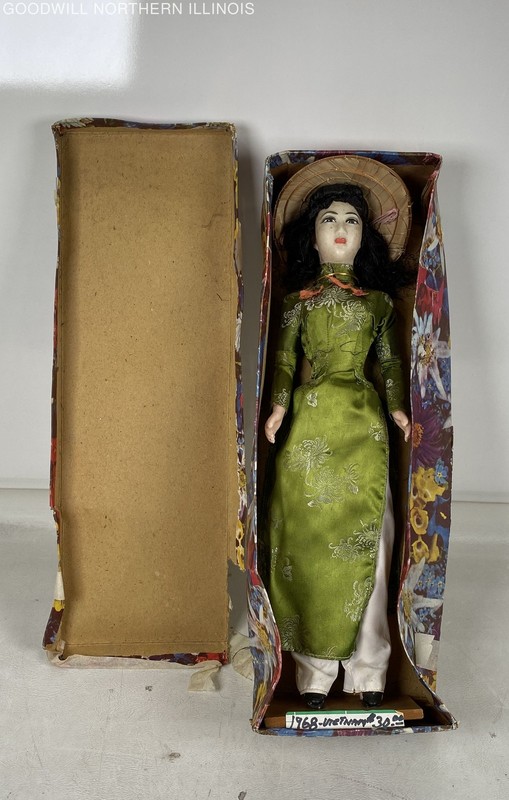 Vtg 1960s Vietnamese Souvenir Doll: Brunette Woman Wearing Green Dress/Hat 1968