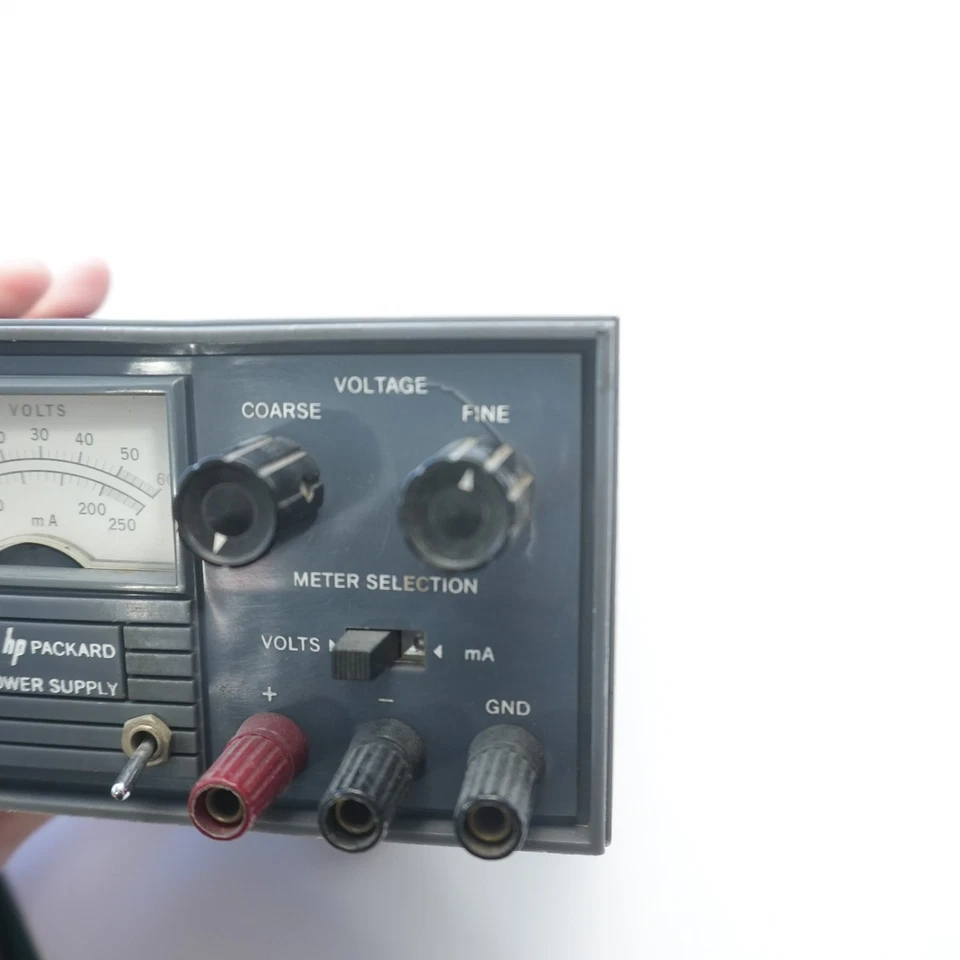 Fonte de alimentação Hewlett-Packard HP 6217A - Imagem 3 de 3