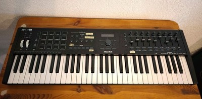 Arturia KeyLab 61 MKII - 61 - Tasten Midi Controller, Schwarz Inkl. Decksaver