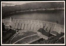 Fotografie Edertal, Edertalsperre, Staumauer mit Elektrizitätswerk 