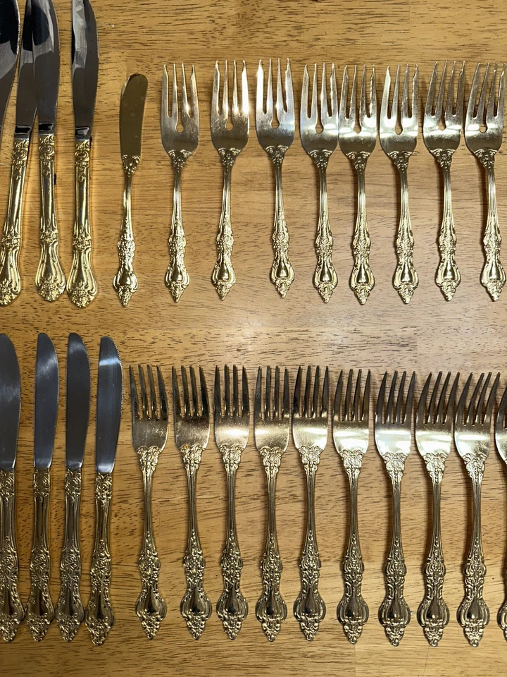 Servicio de cubiertos Golden Barclay Geneve para 8 Crown Royale chapados en oro 24K 64 un. Foto 3 de 4