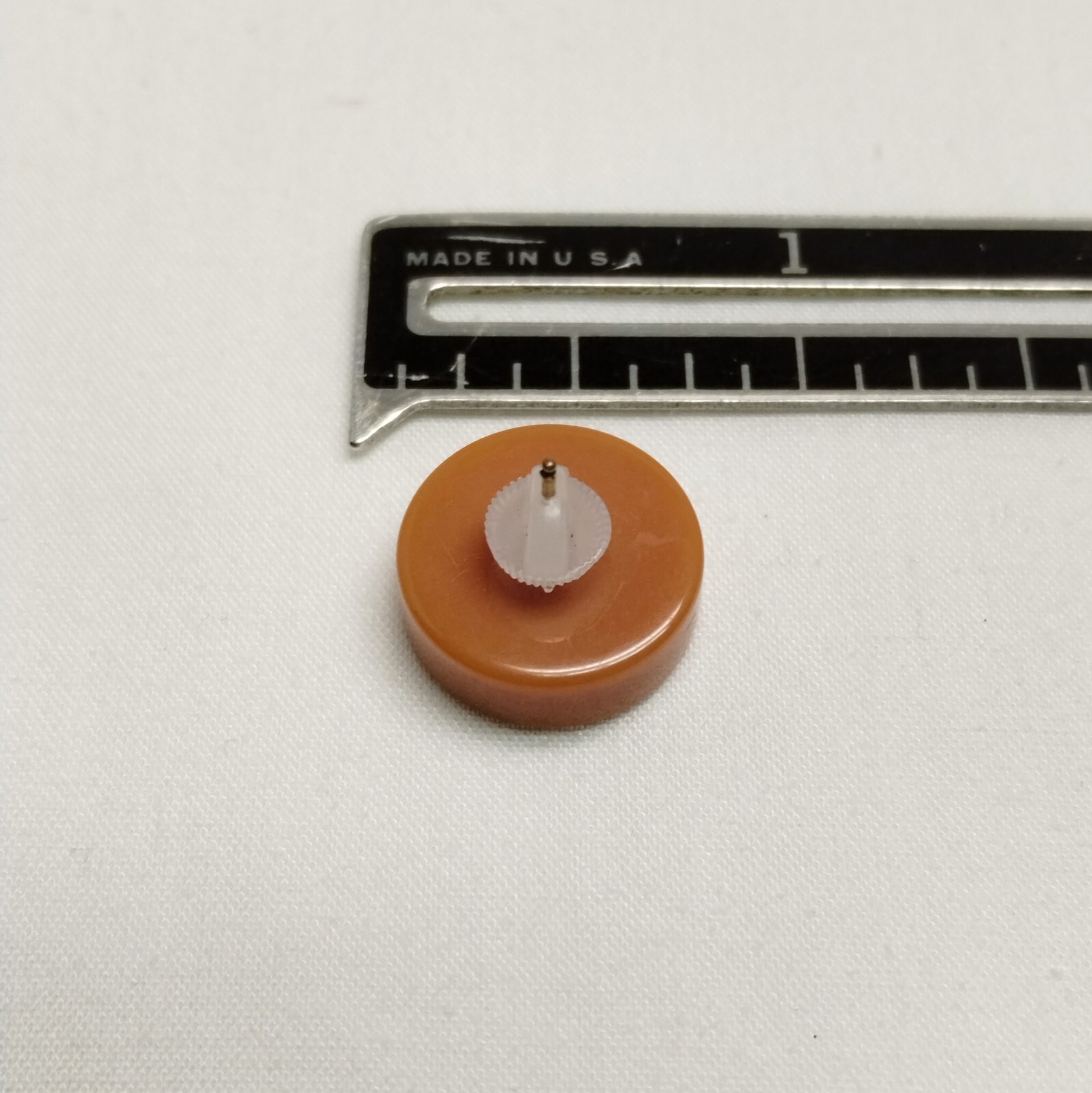 Vintage Bakelite Solid Brown Button Earrings Pier… - image 5