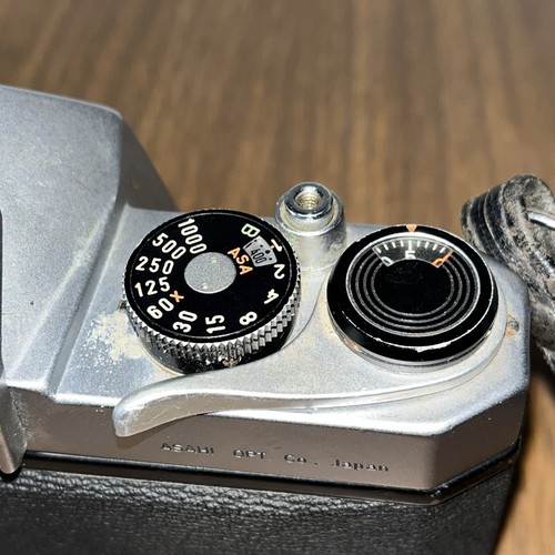 Asahi Pentax Spotmatic SLR 35mm Camera Body For Parts Or Repair. - Picture 8 of 11