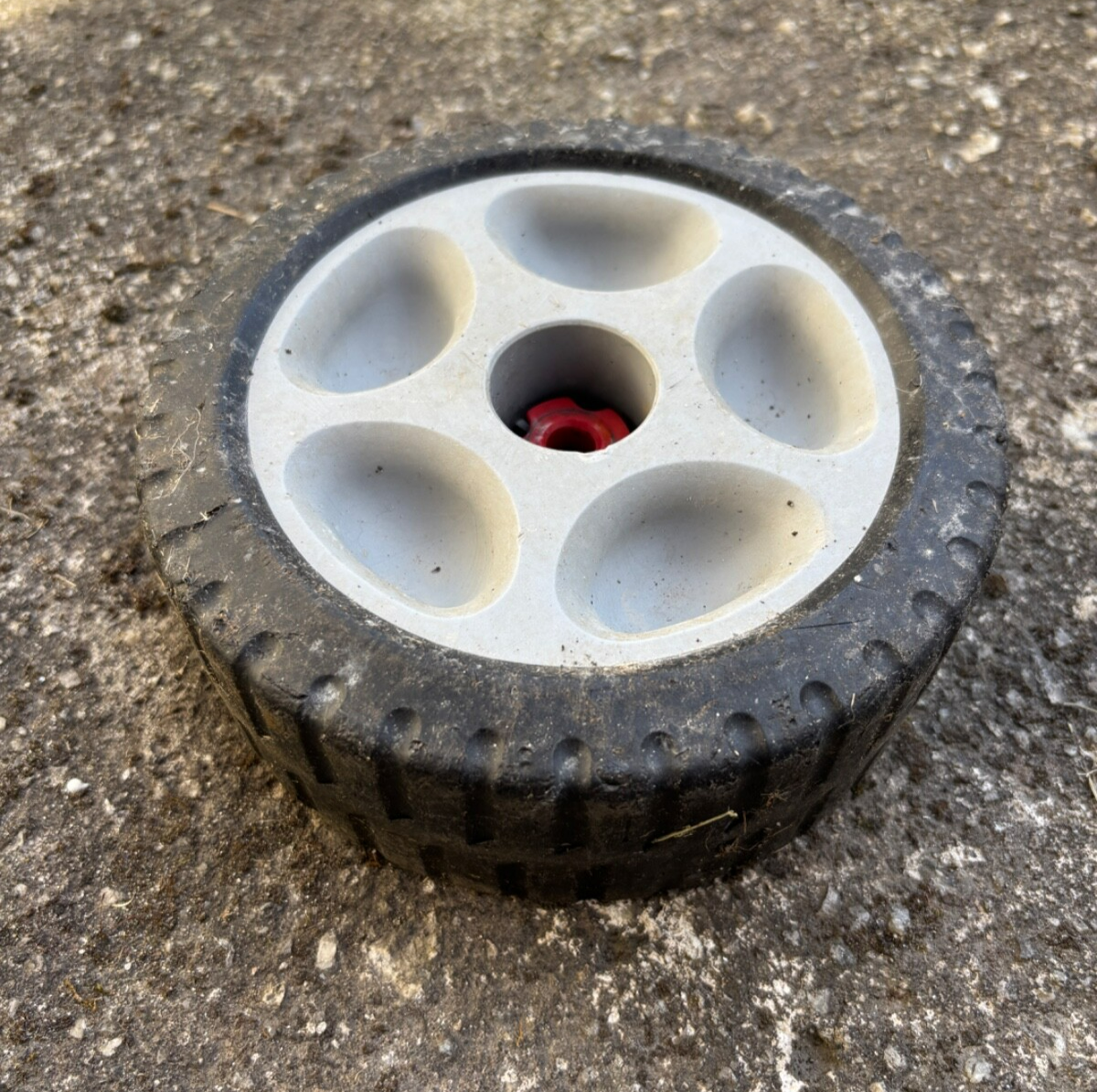 Qualcast Power-Trak 4000 Lawn Mower Rear Wheel UK