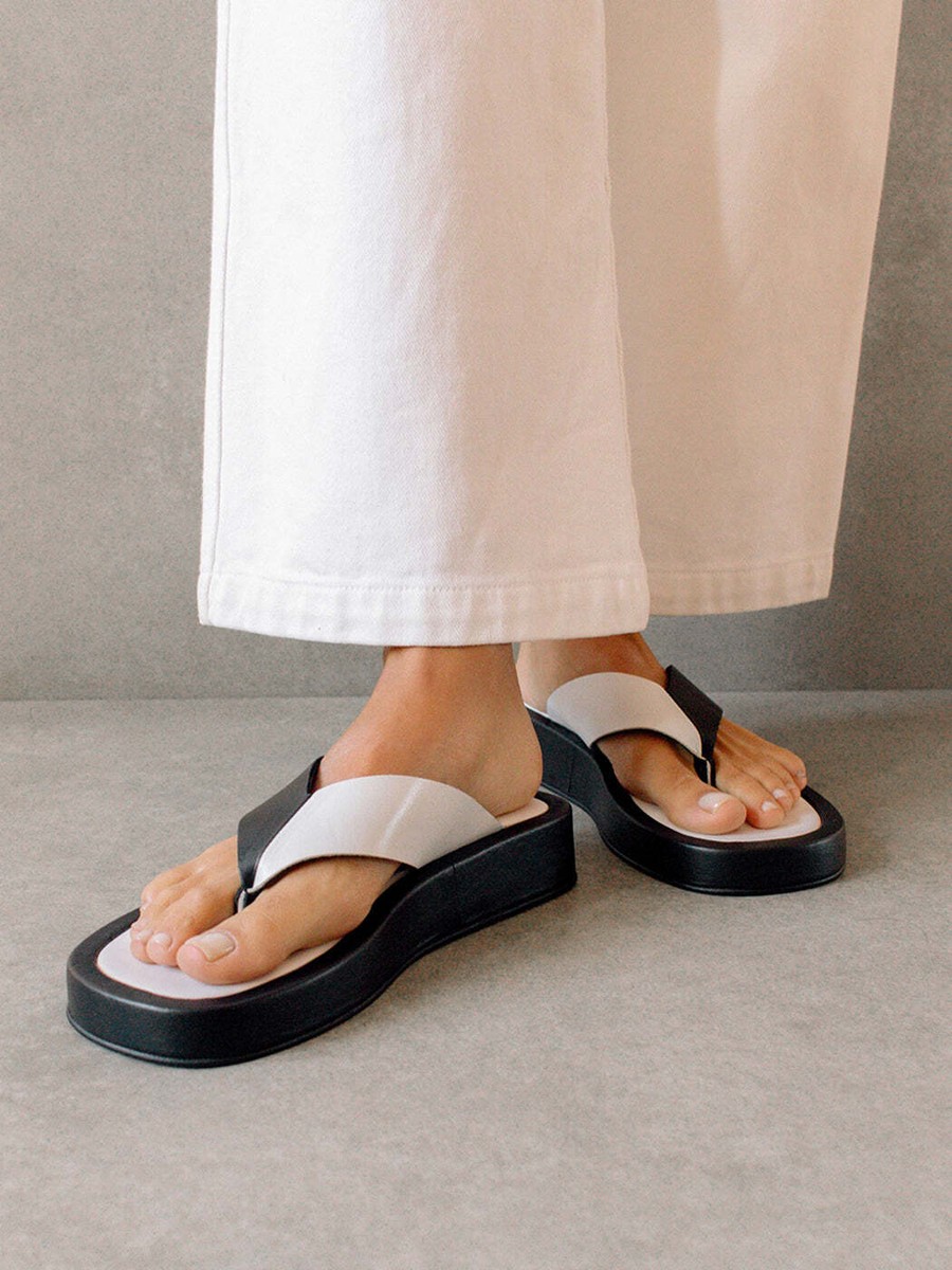 Alohas BLACK/BRIGHT WHITE Women's Overcast Platform Sandals