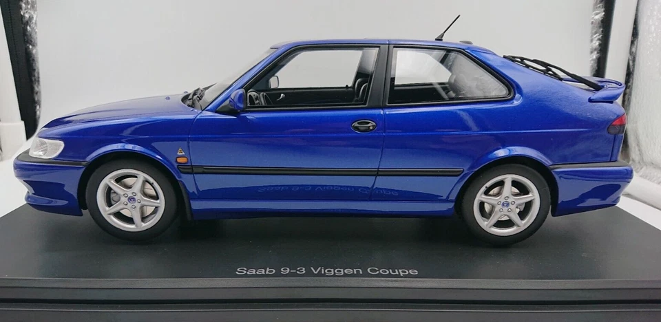 Saab 9-3 Viggen Coupe Azzurro met 1:18  DNA Collectibles 000068 Ed. Lim 1/320 - Immagine 3 di 4