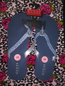 thong style flip flops