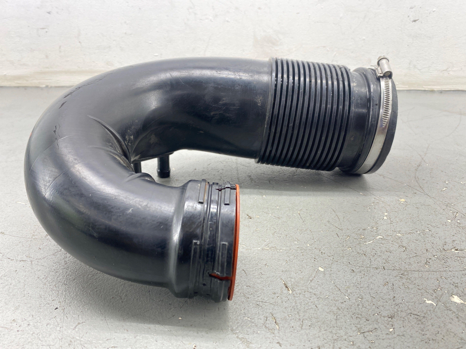 2020-2023 MCLAREN GT 4.0L ENGINE LEFT AIR INTAKE HOSE PIPE 22FA065GP OEM 2021