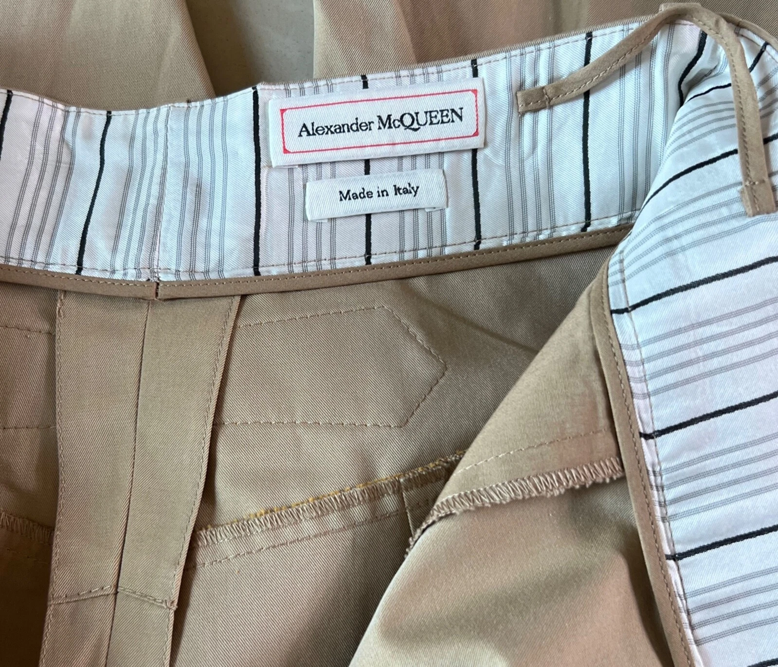 #2118 ALEXANDER MCQUEEN CAMMELLO Pantaloni conici in twill di cotone con fibbia TG 38