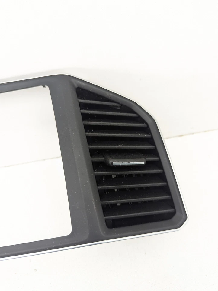 2018-2019 VOLKSWAGEN ATLAS DASH CENTER INNER AIR VENT GRILLE OEM - Imagem 4 de 4