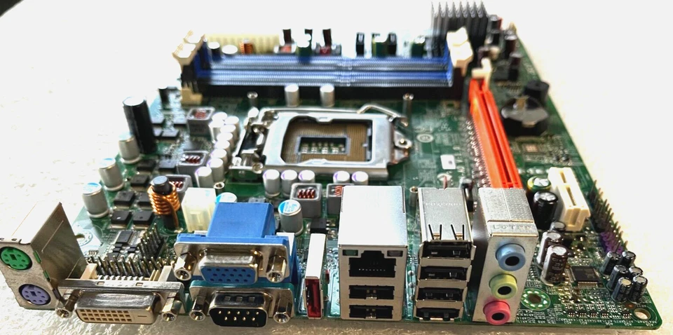 Acer Q57H-AD motherboard Socket LGA 1156 DDR3  MB.VAH09.002 - Image 2 of 4