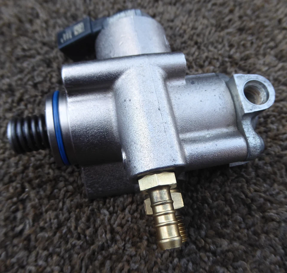 HITACHI 高压喷射泵 适合奥迪 R8 C5 4B 大众 Phaeton HFS853106 — 第 3/4 张图片