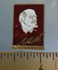 Vintage Vladimir Lenin Lapel Pin Enamel Badge red with Gold Tone USSR 
