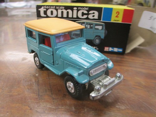 Vintage Tomica Toyota Land Cruiser Teel/Yellow Hardtop No. 2 Made in Japan 1/60 - Picture 2 of 4
