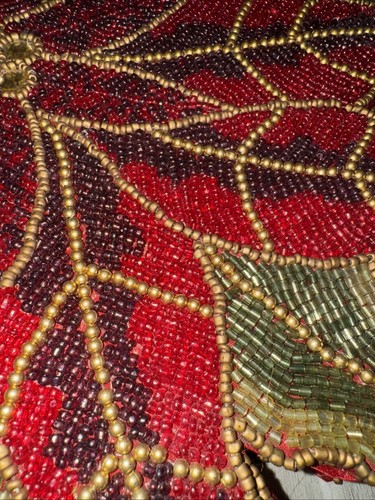 St Nicholas Heavy Beaded Decorative Placemat Christmas Motif Poinsettia Set Of 6 - Picture 7 of 9