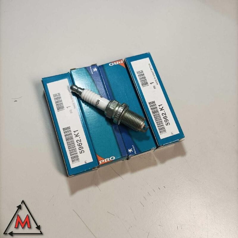 Kit 4 spark plugs RC7YCC 5962.K1 PEUGEOT new 86436