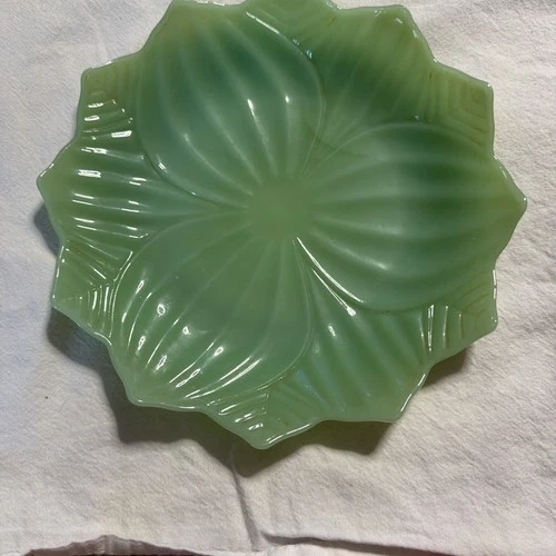 Vintage Anchor Hocking Fire King Jadeite Lotus Leaf and Blossom Plate
