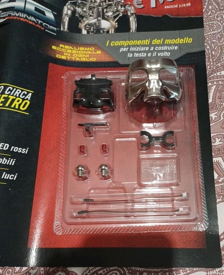 PRIMA USCITA FASCICOLO COMPONENTI THE TERMINATOR T-800 HACHETTTE SCALA 1:2 - Immagine 4 di 4