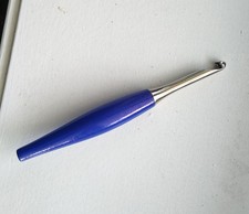 Furls Odyssey Crochet Hook Blue With Pink Shimmer Size L/7mm