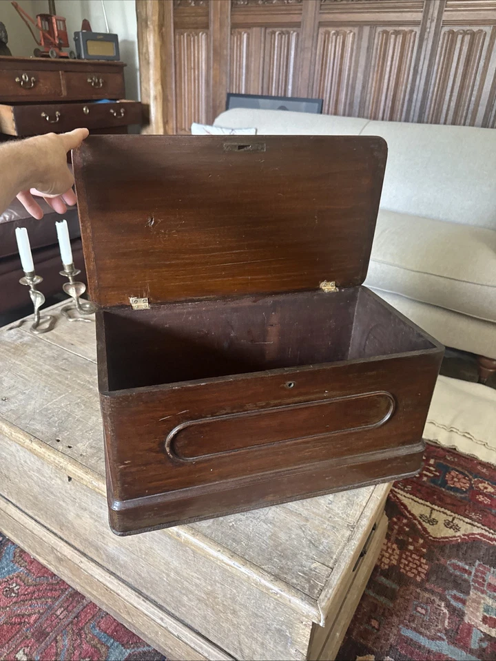 Antigua caja de madera vintage cofre tesoro baúl almacenamiento estilo Art Deco manta Foto 3 de 4