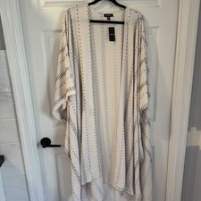 NEW Torrid Plus Size Light Weight Gauze Ruana in Whisper White Size - OS