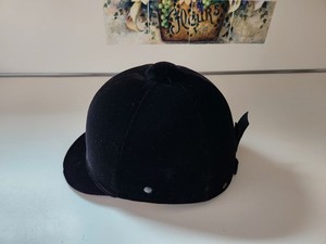 QUALITY EQUI-ROYAL SADDLERY Black Velvet Equestrian Show Helmet 7 1/4 #59