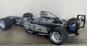 Lego Technic 8458 F1 Silver Champion Formula 1 Race Car Set 100% Complete 2000