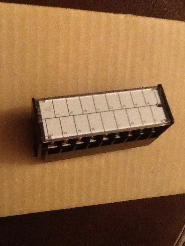 CONNECTOR - GE FANUC 90 70 IN OUTPUT ANALOG MODULE  BRAND NEW - Image 2 of 4