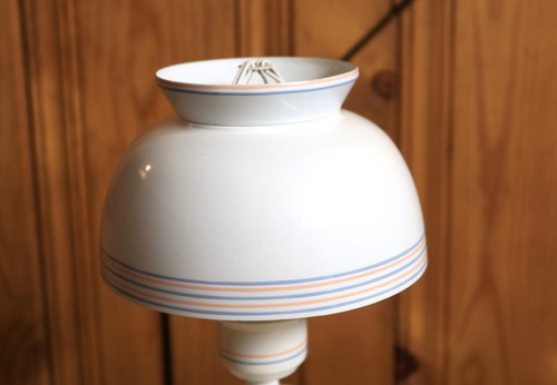 14" Vintage Cozy Toleware Metal Desk /Table Lamp Hurricane Style frosted chimney - Picture 7 of 16