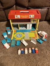 Vintage Fisher Price Little People Play Family Children's Hospital  #931
