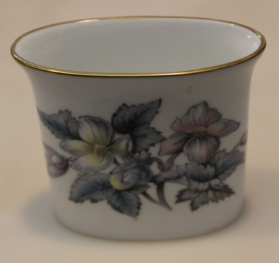 Royal Worcester Fine Bone China England Dogwood Flowers 2 1/2