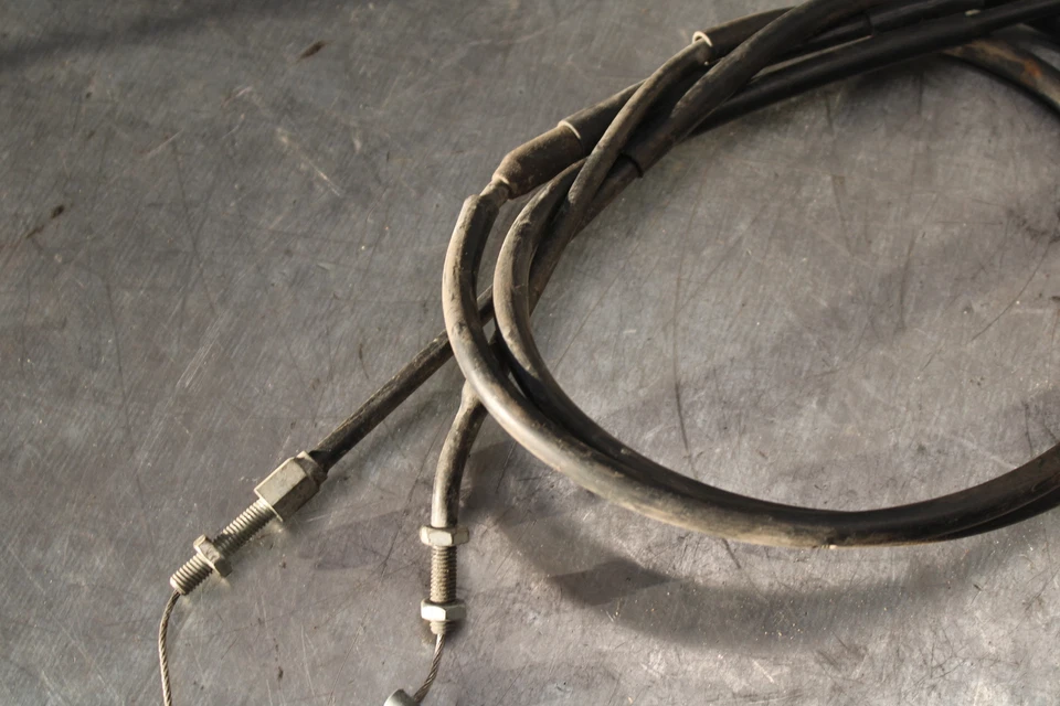 96-07 YAMAHA YZF600R CABLE ACELERADOR LÍNEA CARCASA GUÍA BB746 Foto 3 de 4