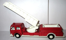 Vintage TOOTSIE TOY FIRE Truck  B20 .